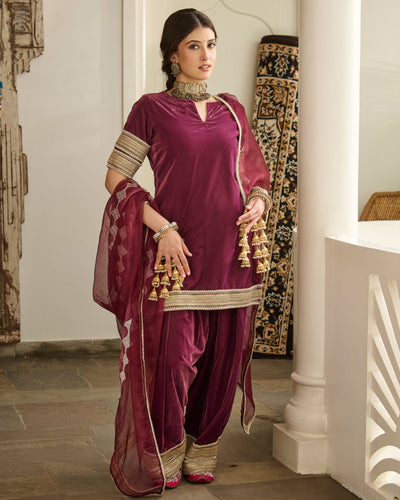 Ojasvini Mauve Solid Velvet Farsi Salwar Set