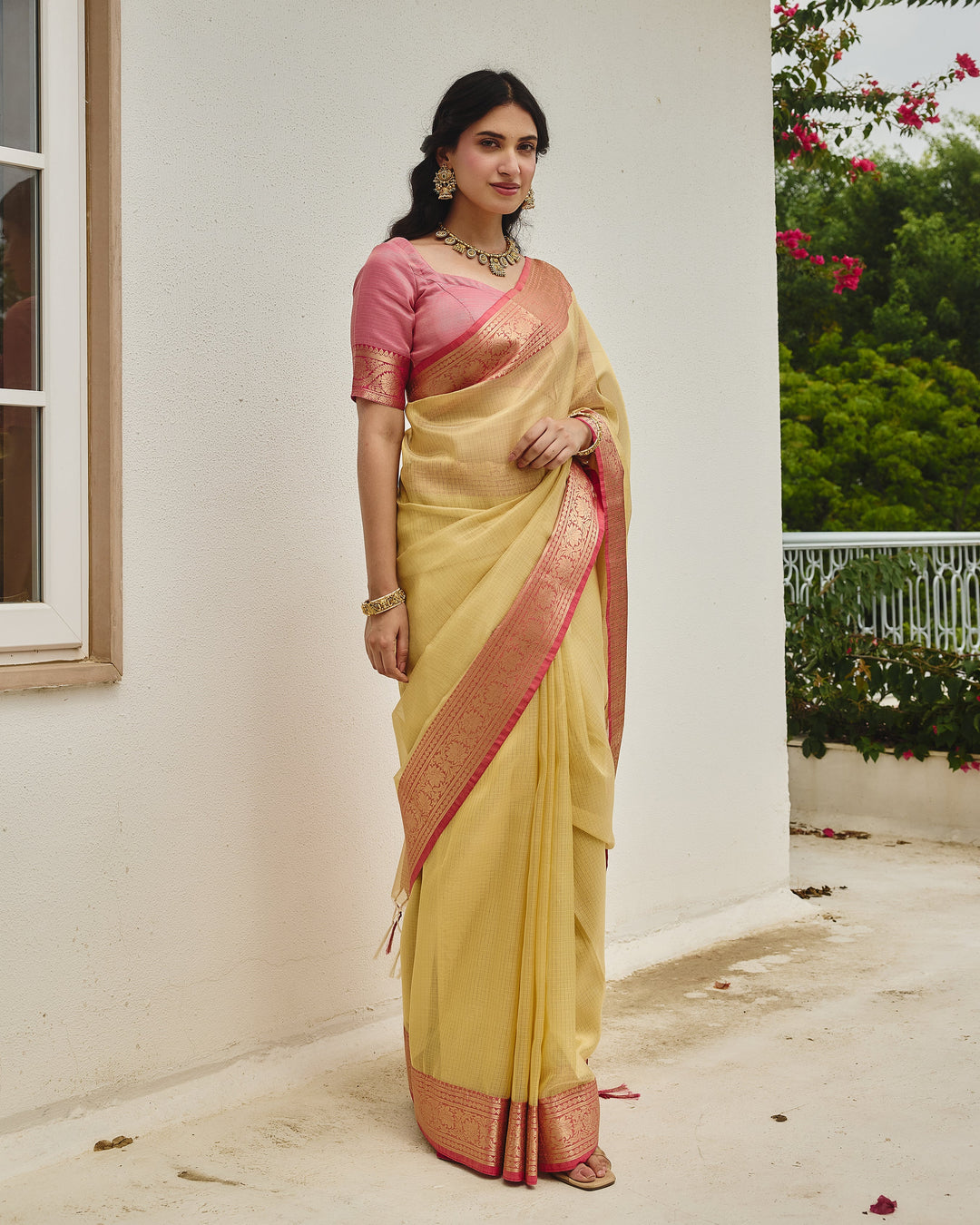 Shimmer Gold Pink Doria Zari Border Saree