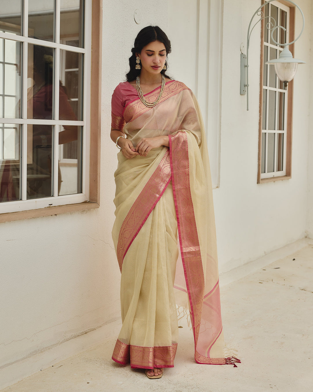 Keeni Beige Pink Doria Zari Border Saree