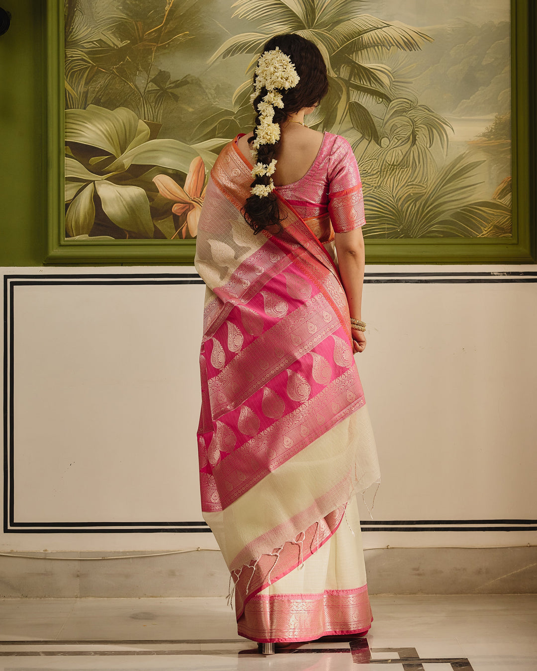 Tana White Pink Doria Butta Border Saree