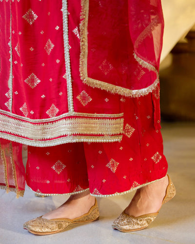 Jashn White Handcrafted Jutti