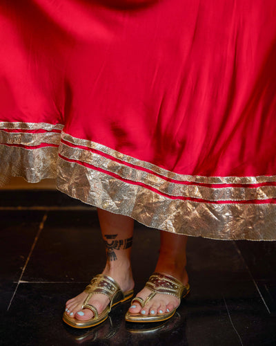 Utsav Gold Solid Kolha Flats