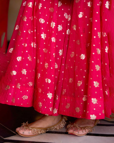 Sethi Peach Handcrafted Jutti