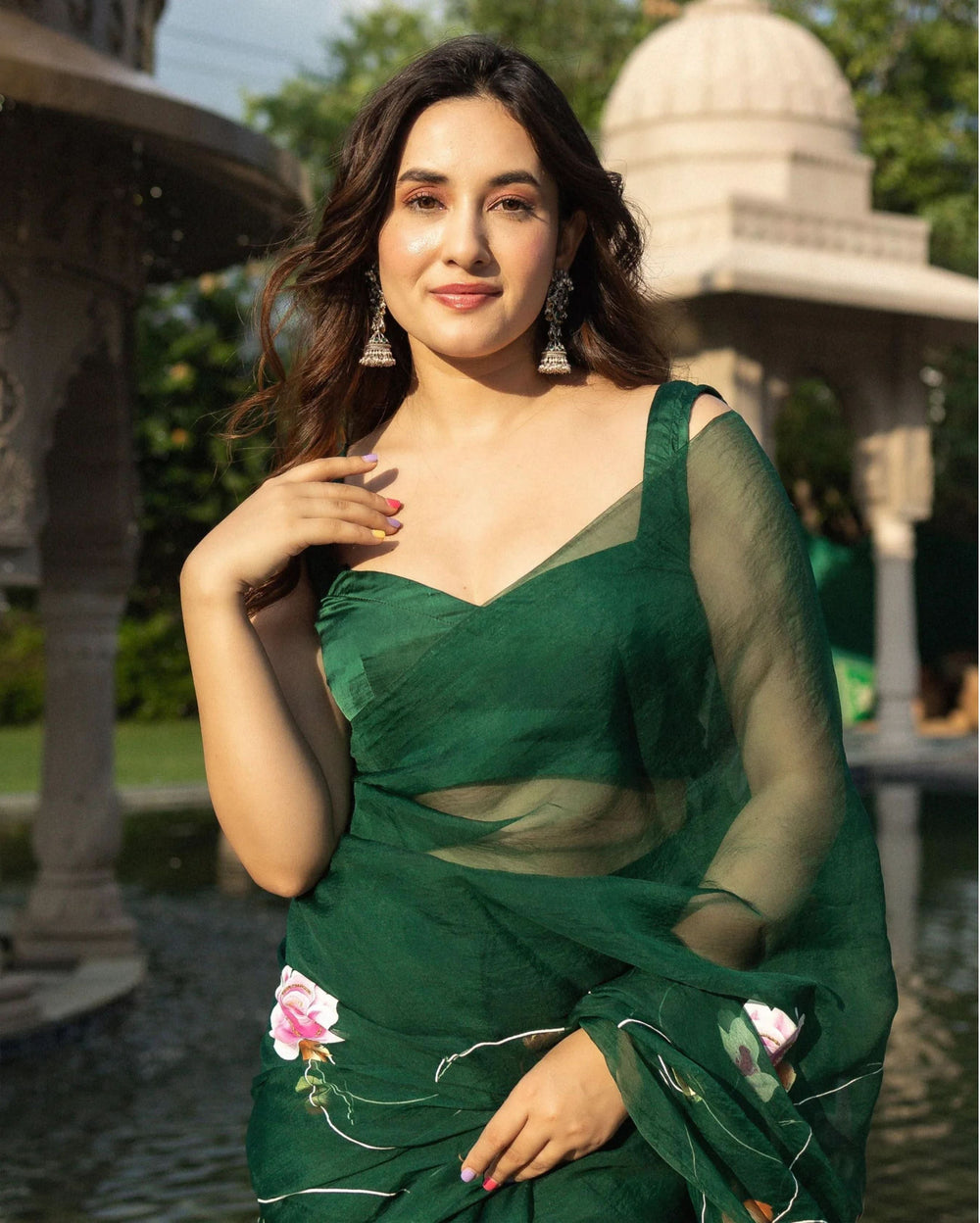 Vilaval Green Satin Sleeveless Blouse