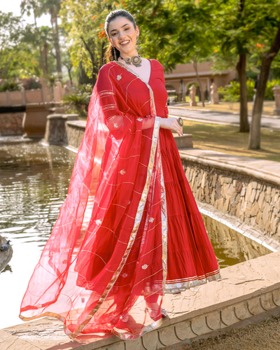 Aarna Gotapatti Dupatta