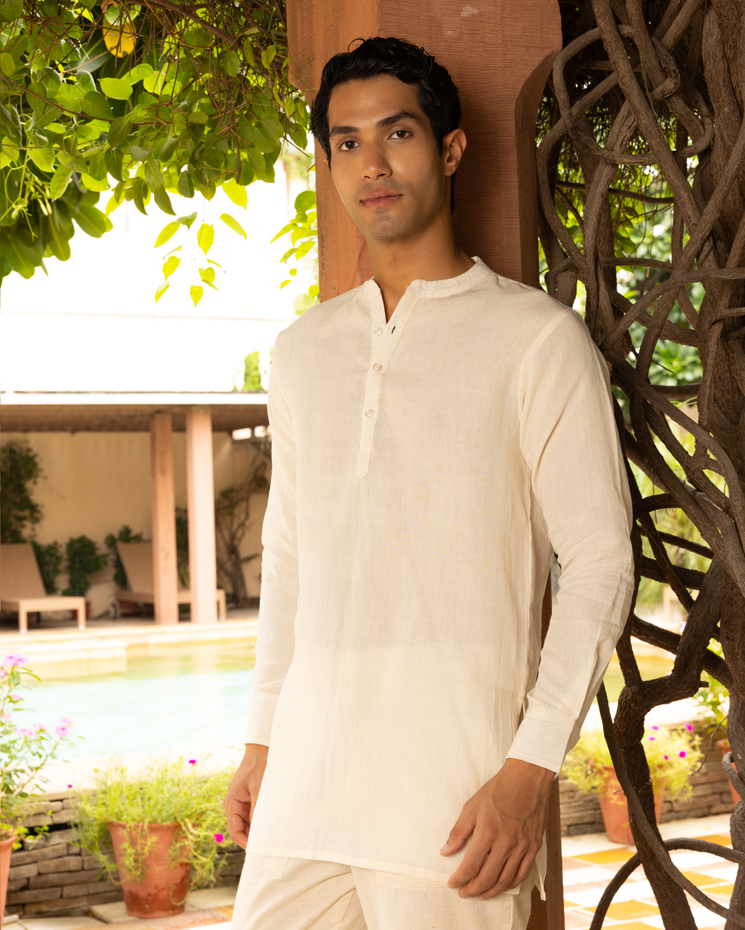 Yatin Off White Solid Cotton Flex Kurta