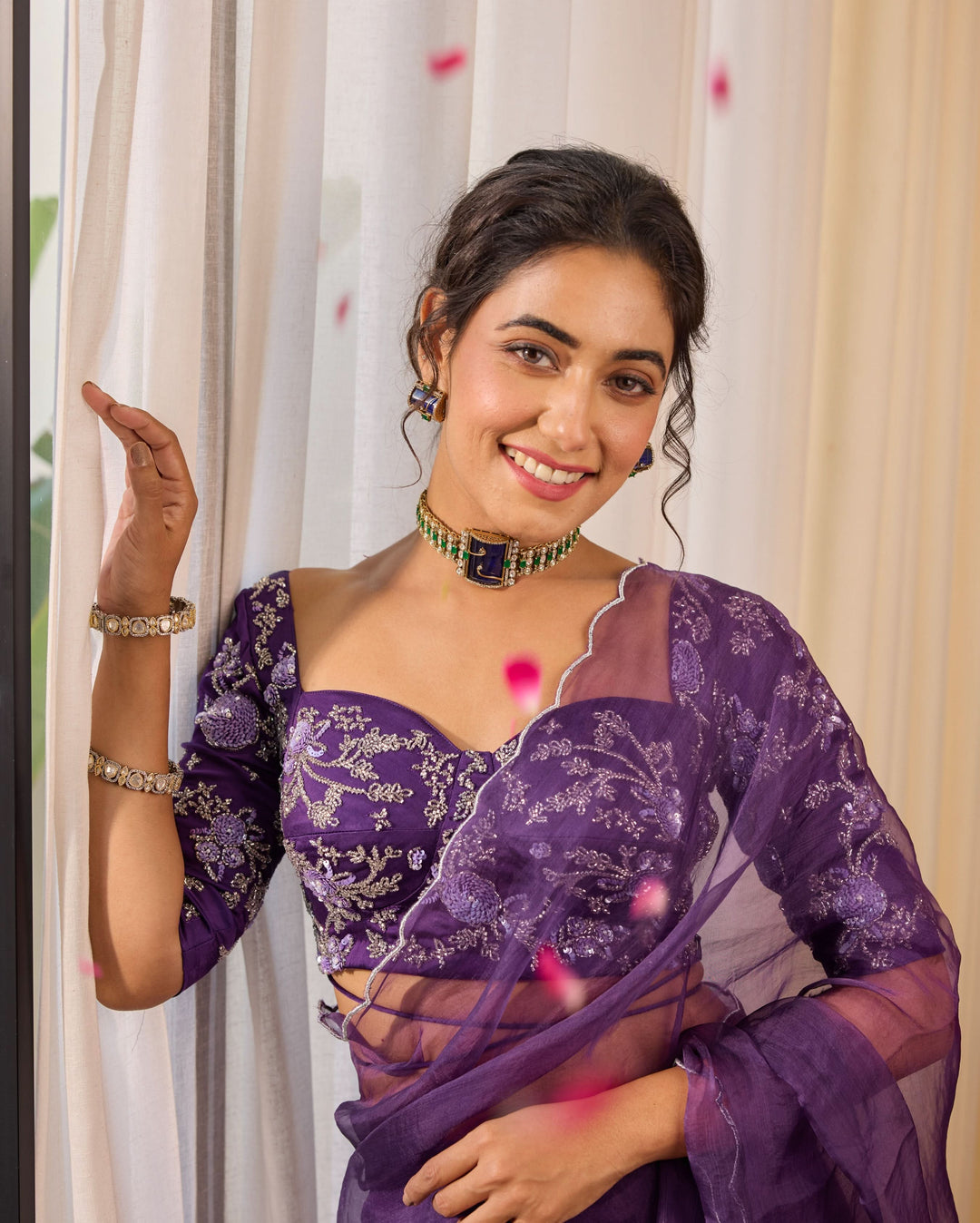 Save and send this to a saree lover 💜, Day 2 of iconic Bollywood look recreation | Madhuri in Badi Mushkil 💙, Pure silk saree of the day- is a khaddi georgette in golden ghatchola weave. The saree has