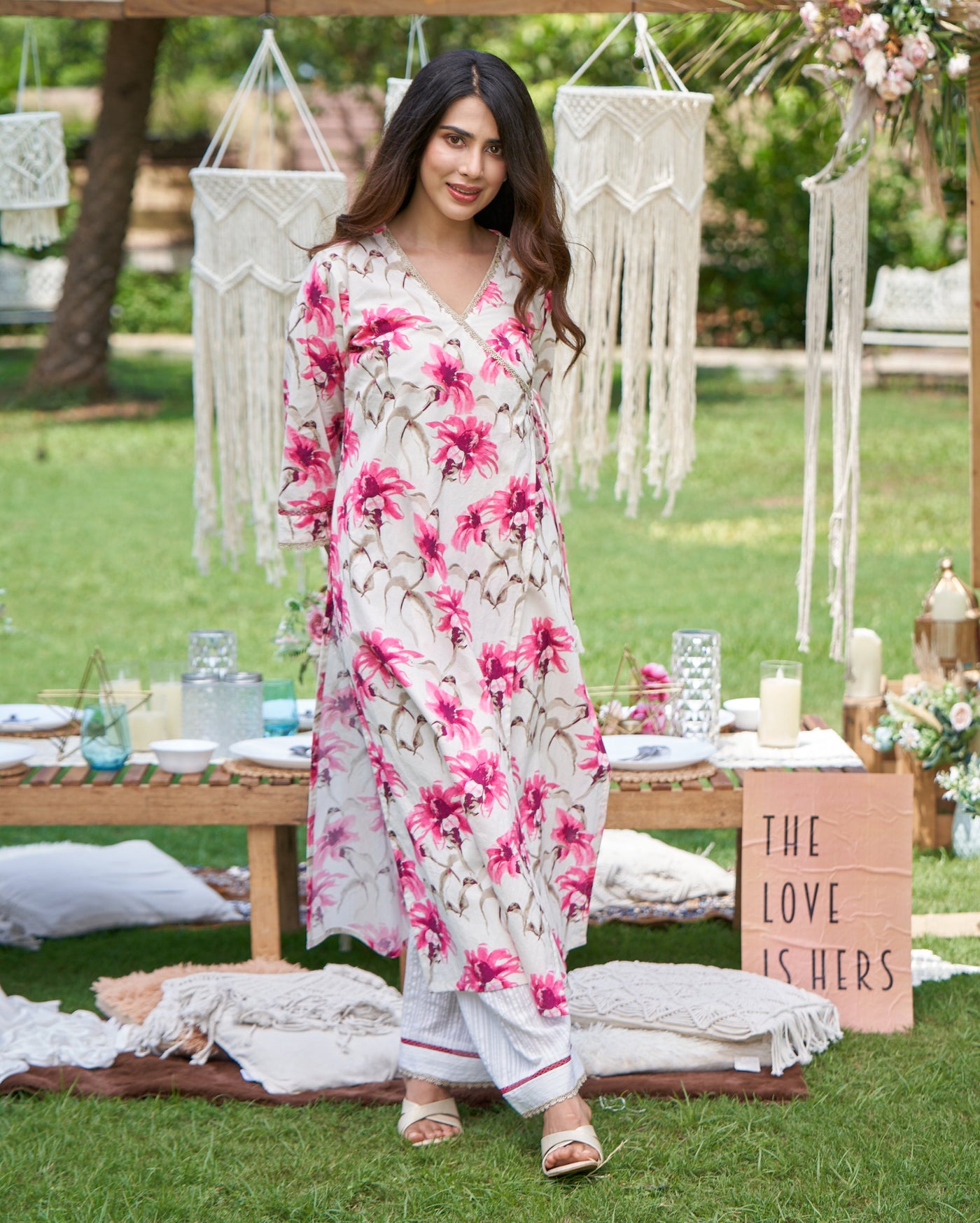 Aashvi White Printed Cotton Kurta Set