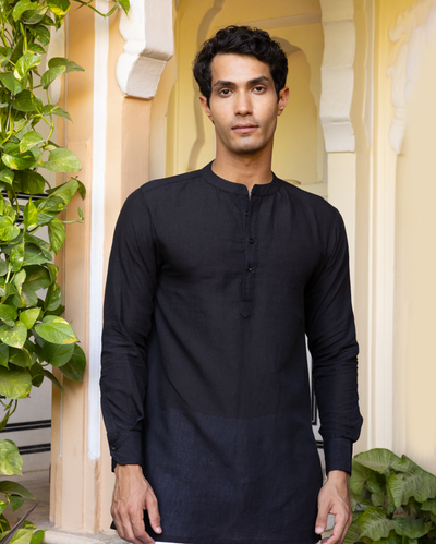 Anvay Black Solid Linen Kurta