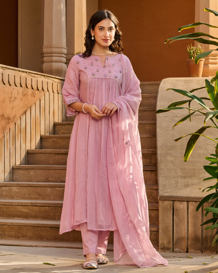 Veil Lavendar Embroidered Doria Suit Set