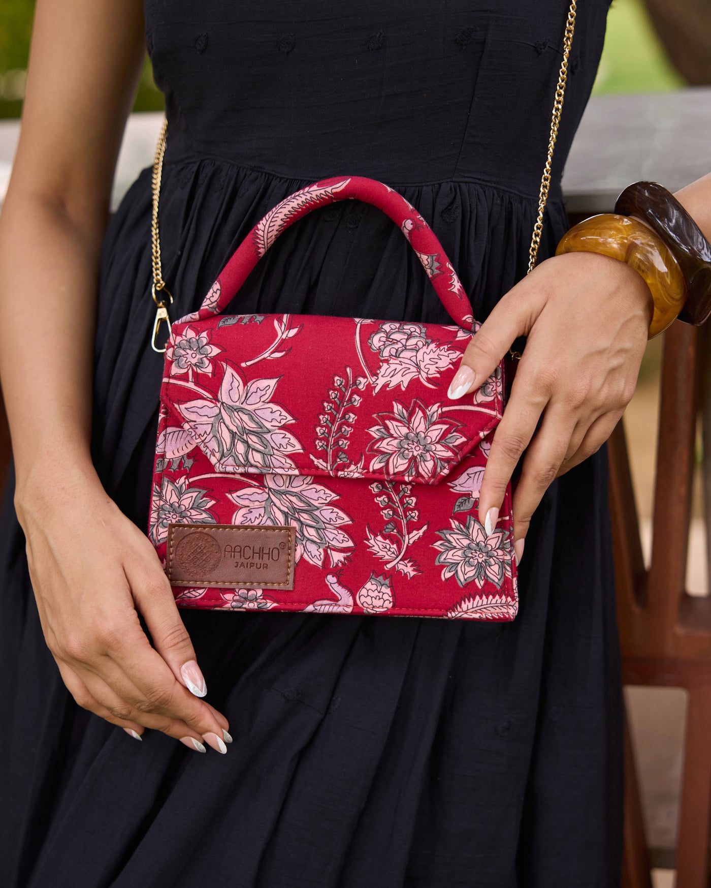 Magnolia Red Chiq Bag