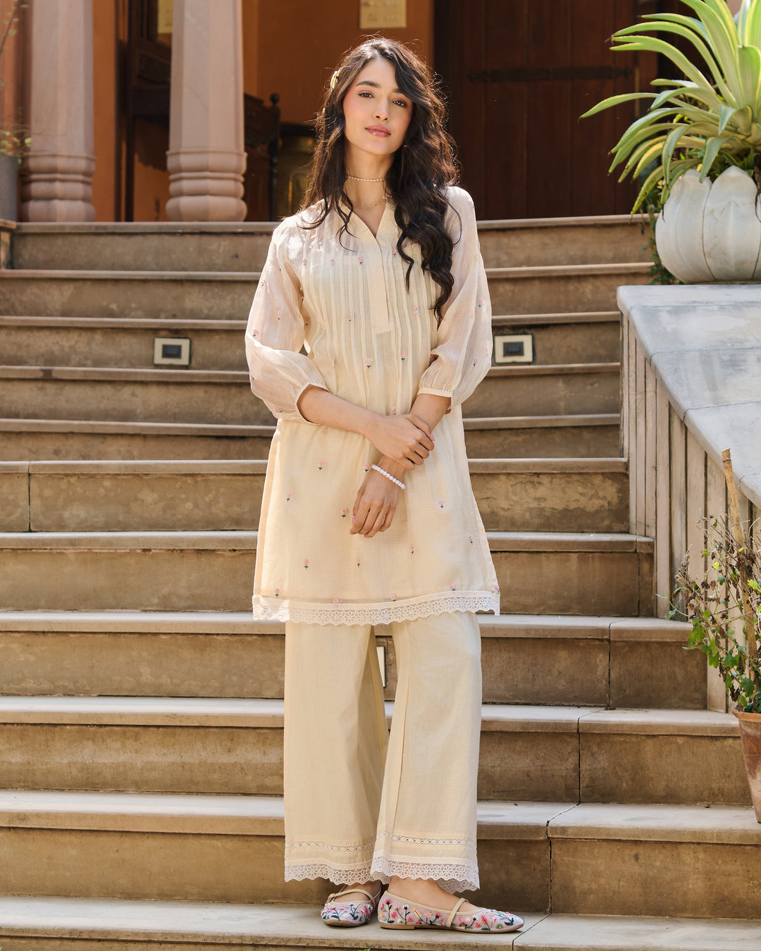 Mila Off White Embroidered Doria Kurta Set