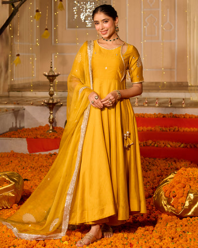 Noorani Yellow Solid Chanderi Suit Set