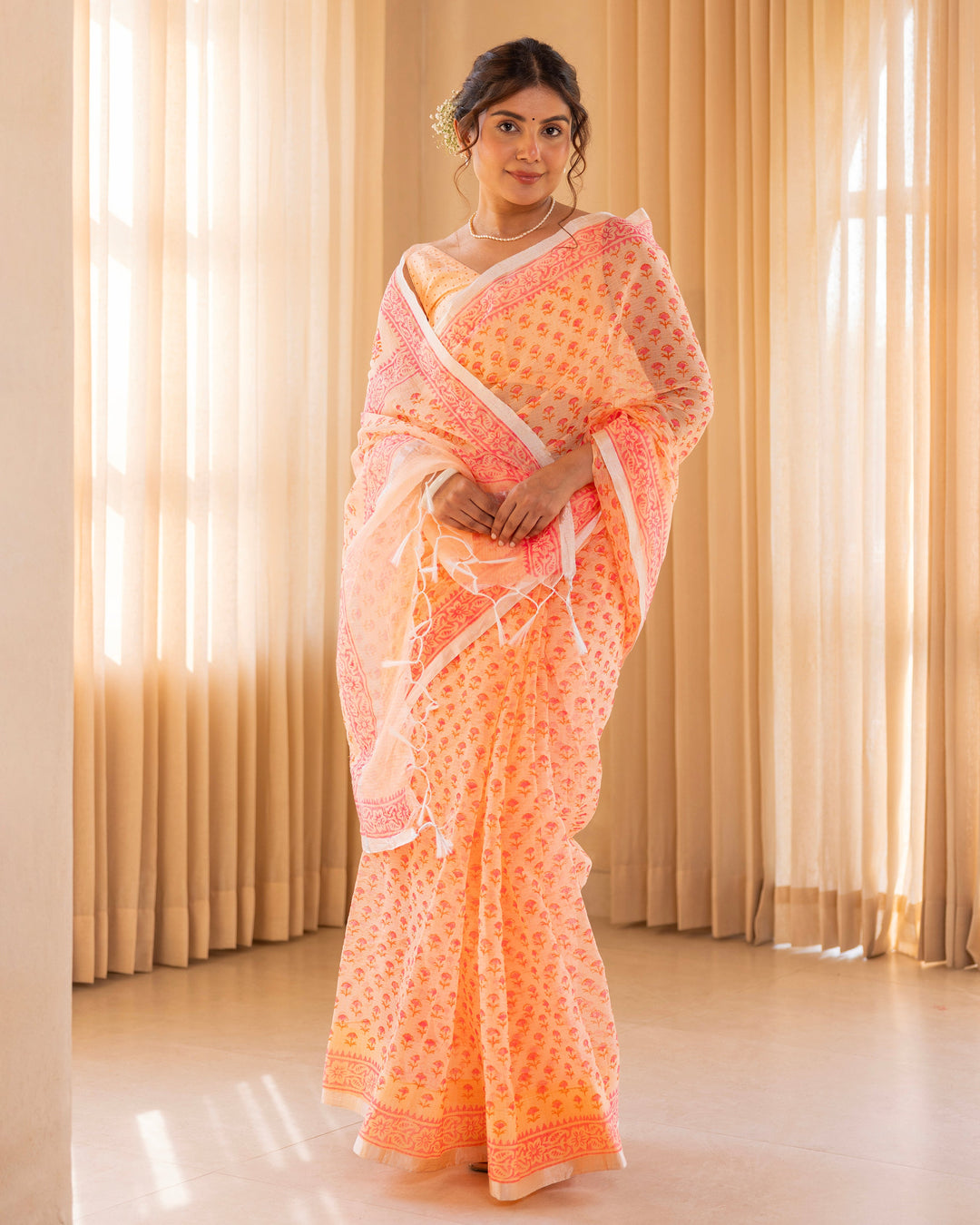 Aarohi Light Yellow Doria Printed Saree