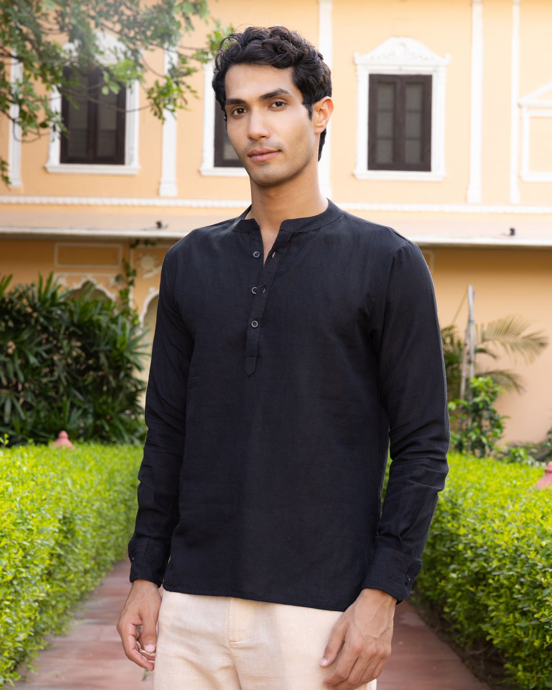 Aariv Black Solid Cotton Flex Kurta
