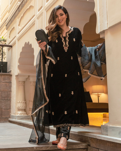 Slate Black Velvet Handcrafted Dupatta