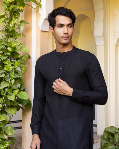 Anvay Black Solid Linen Kurta