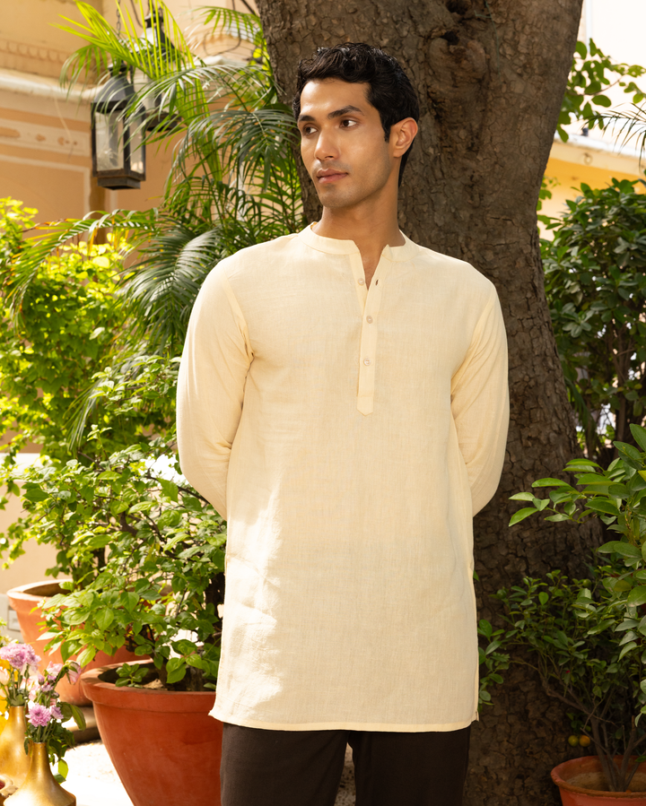 Vaan Cream Solid Cotton Flex Kurta