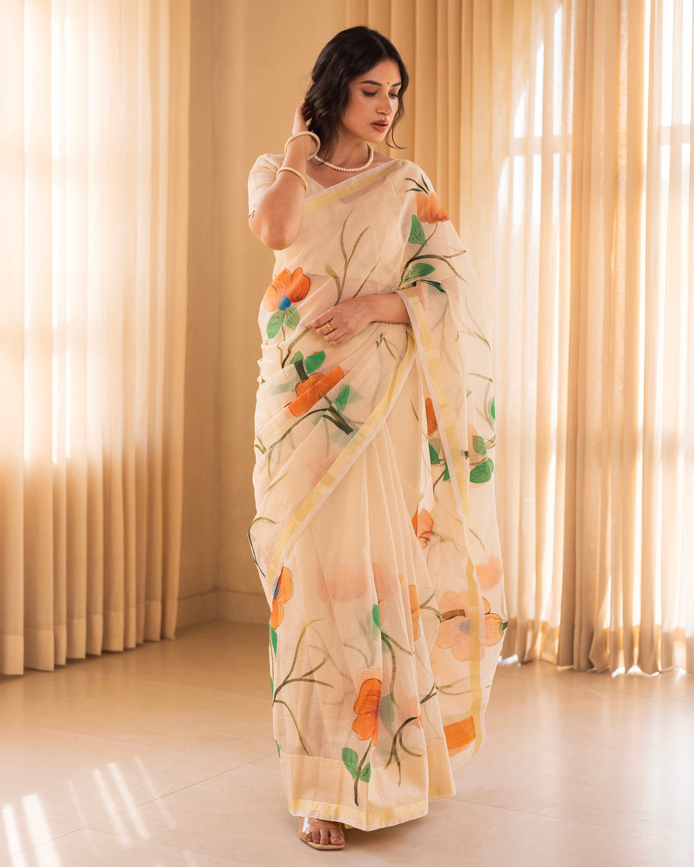 Padmika Beige Doria Handpainted Saree