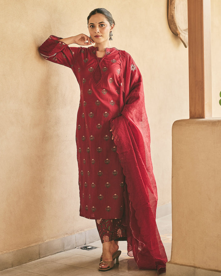 Esya Maroon Cotton Printed Suit Set