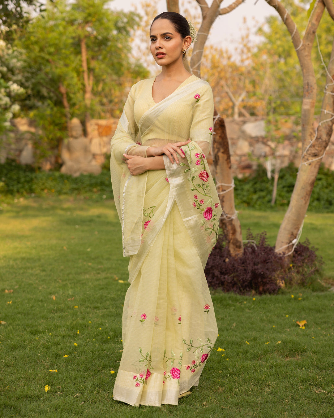 Gulora Light Green Doria Embroidered Saree