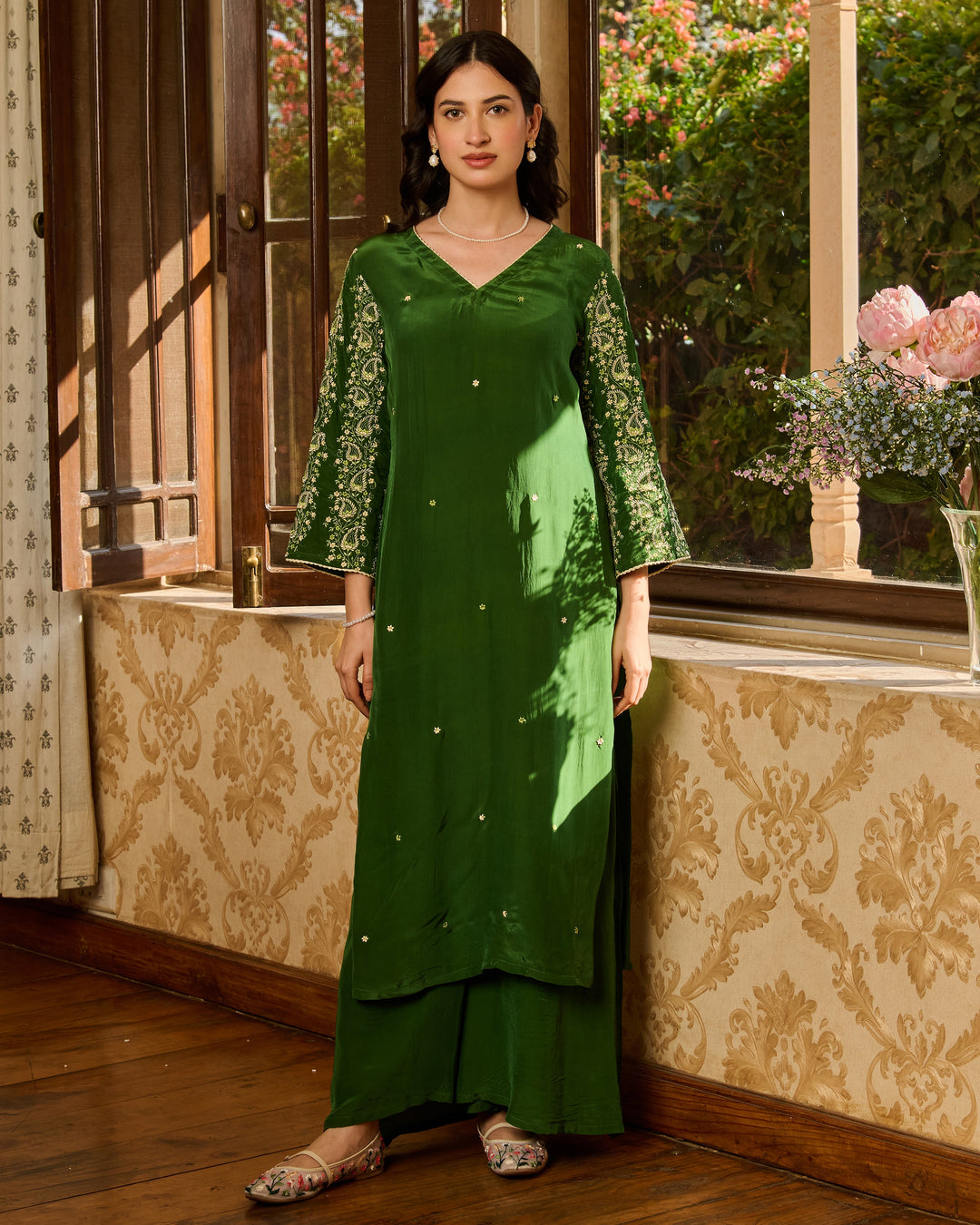 Nish Green Embroidered Crepe Kurta Set