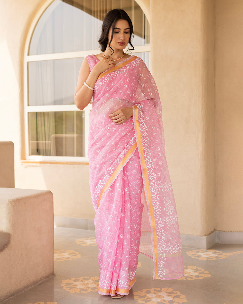 Saanvi Baby Pink Doria Printed Saree