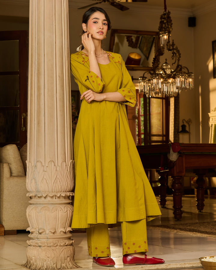 Shila Green Embroidered Cotton Kurta Set