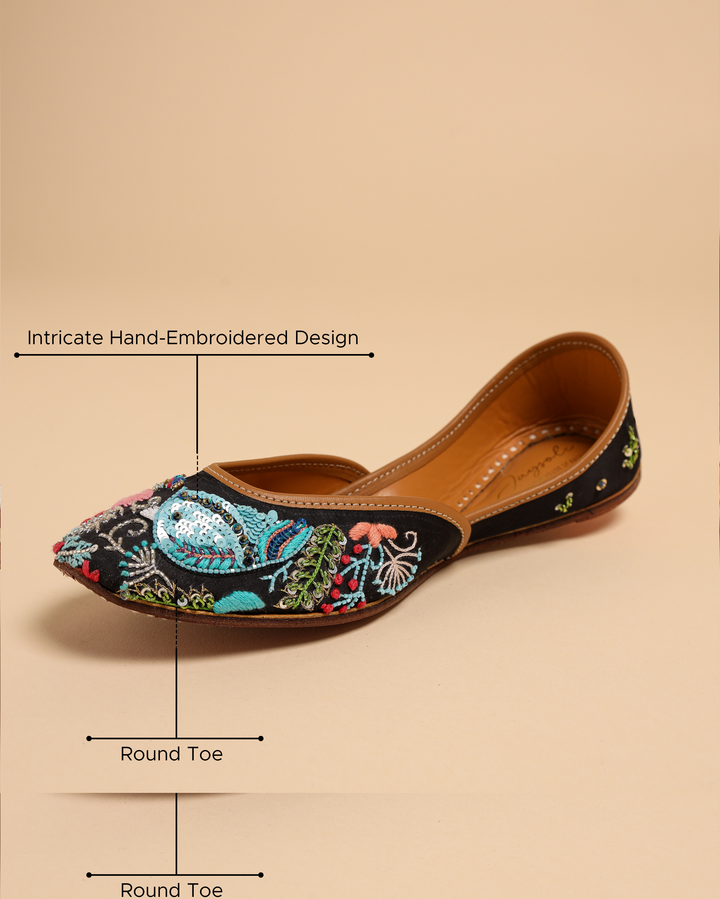 Black Bing Handcrafted Jutti