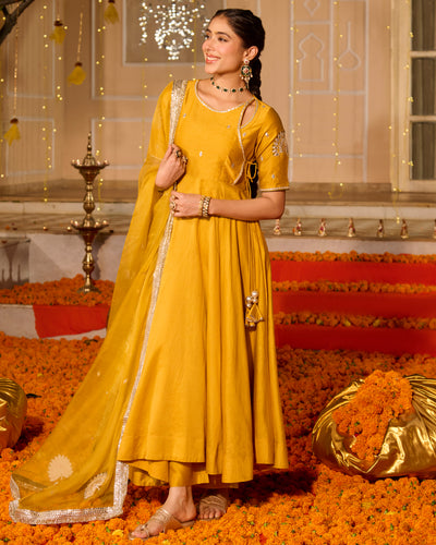 Noorani Yellow Solid Chanderi Suit Set