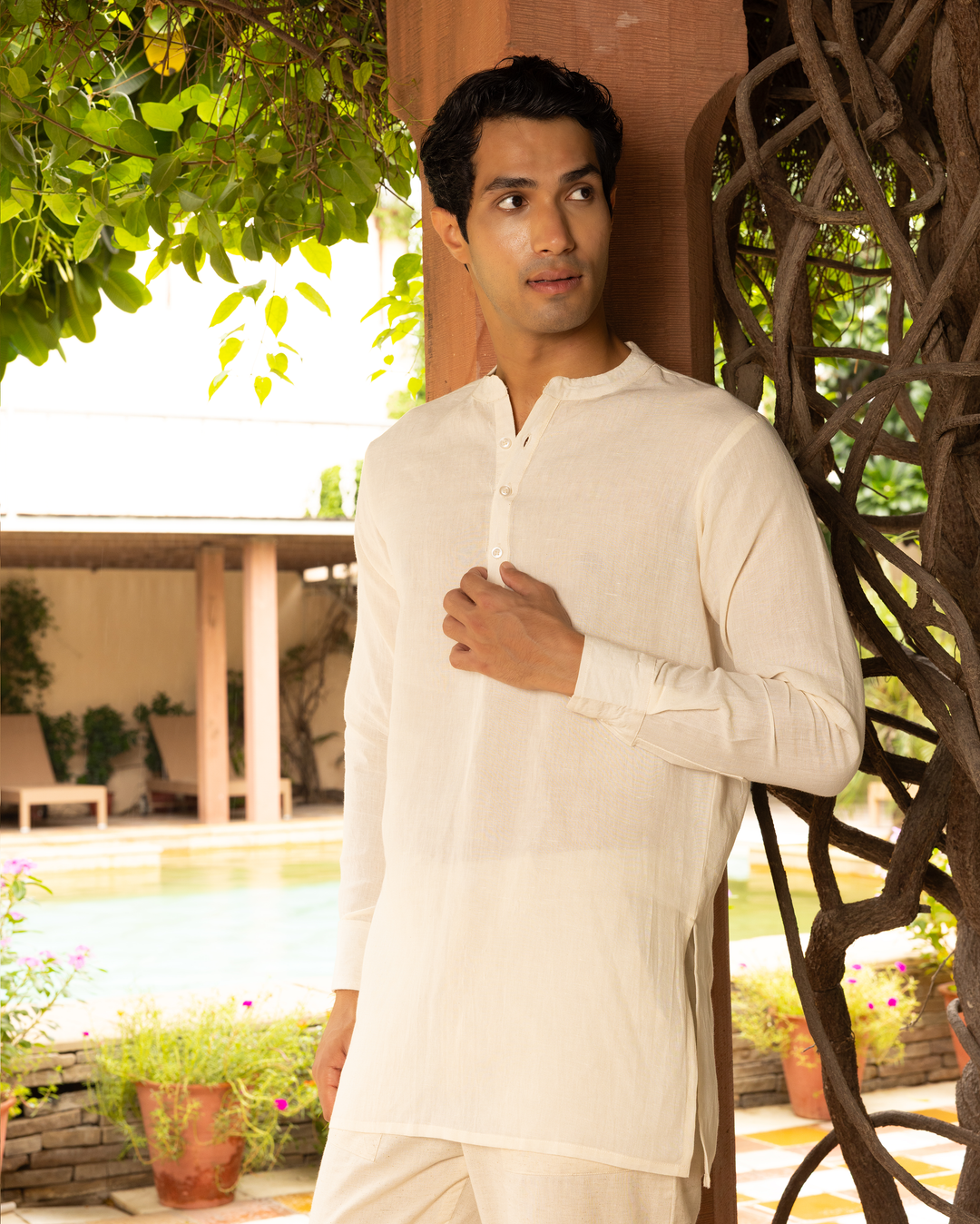 Yatin Off White Solid Cotton Flex Kurta