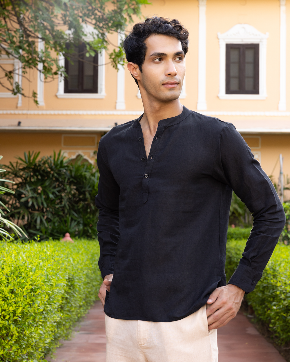 Aariv Black Solid Cotton Flex Kurta