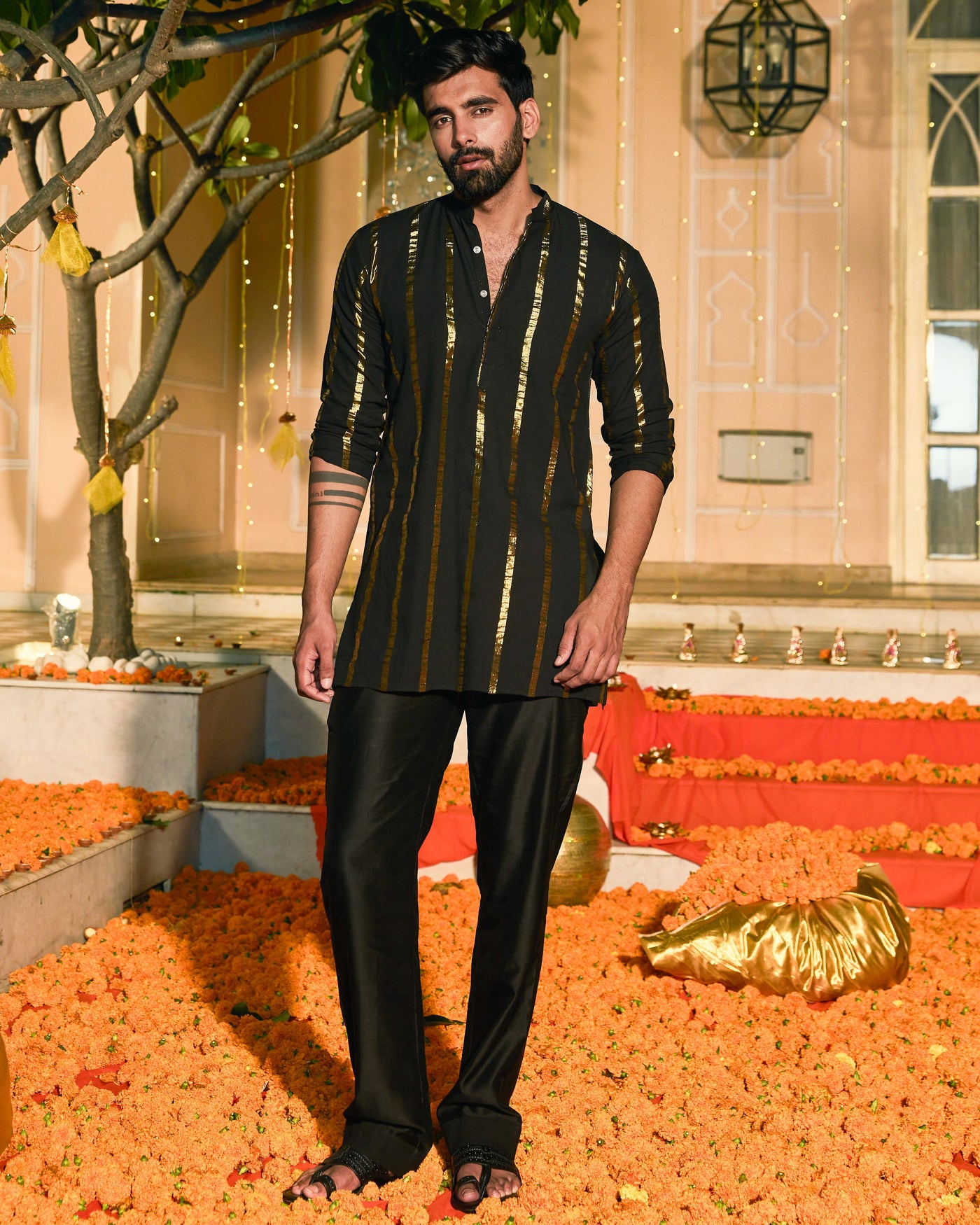 Veeraj Black Knitted Lurex Kurta