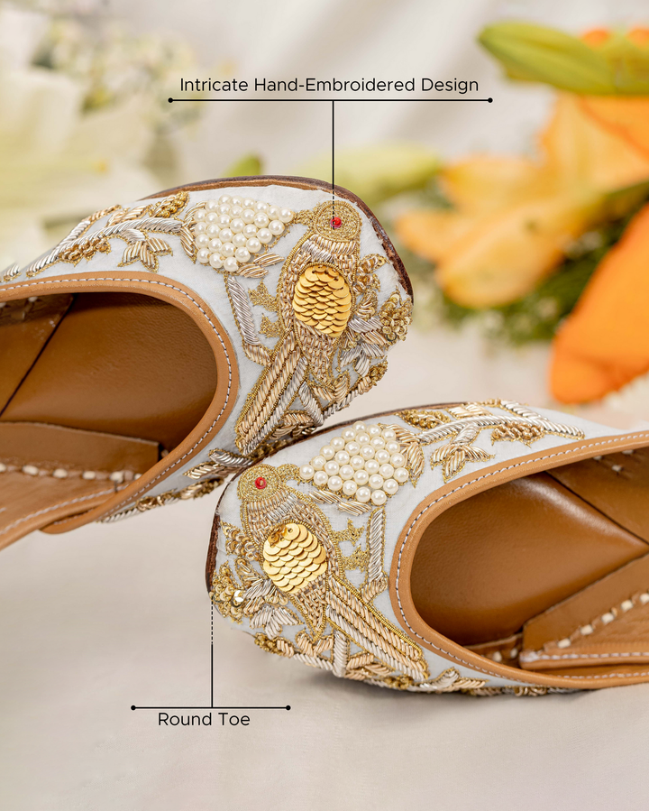 CARAMEL CRUNCH HANDCRAFTED JUTTI