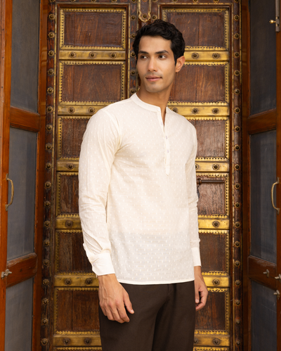 Yug Off White Solid Dobby Kurta