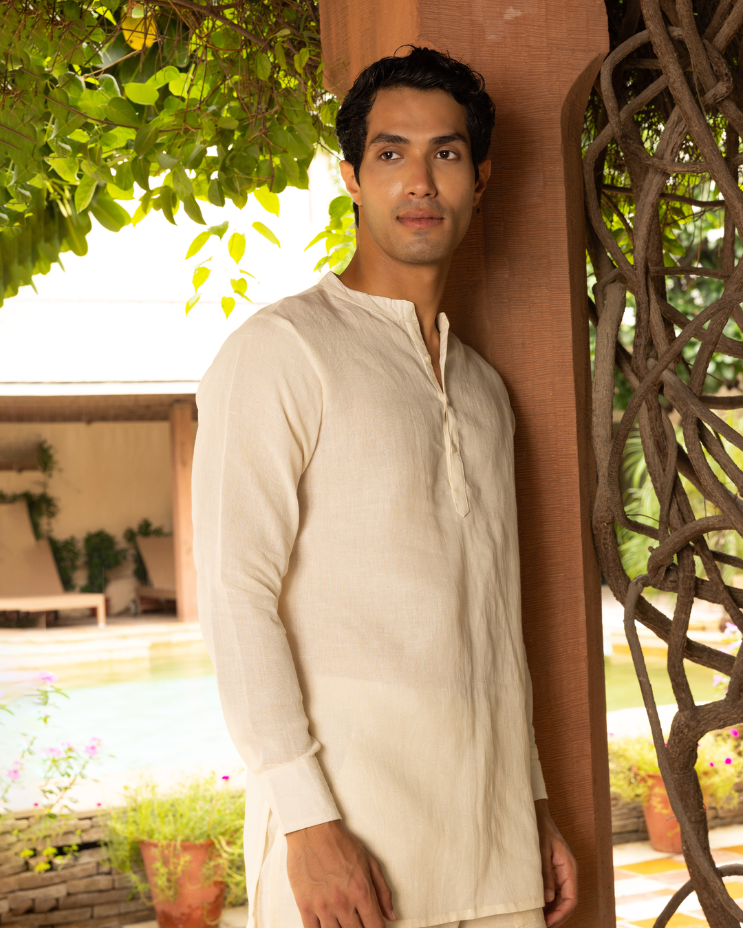 Yatin Off White Solid Cotton Flex Kurta