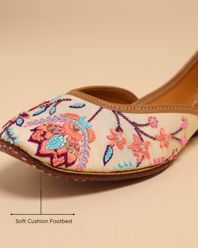 Petal Pink Handcrafted Jutti