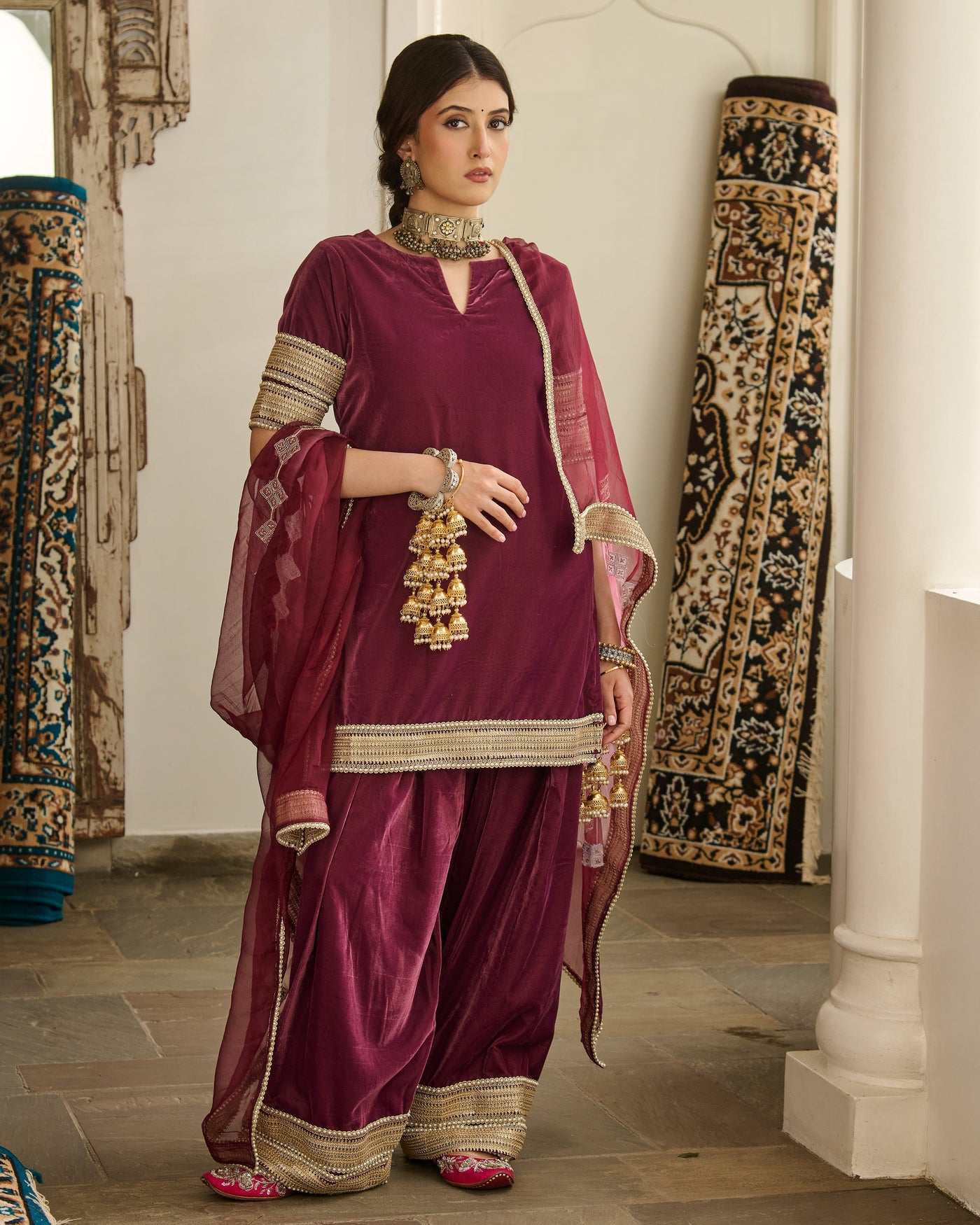 Ojasvini Mauve Solid Velvet Farsi Salwar Set