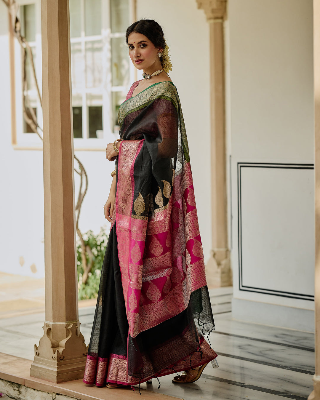 Vaibhav Black Pink Doria Butta Border Saree