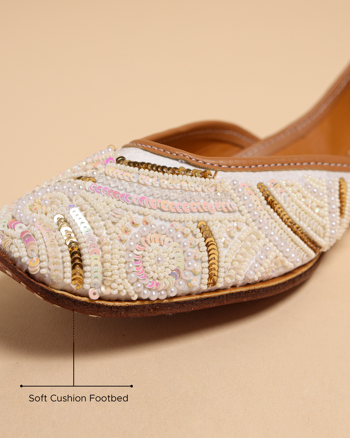 White Illusion Handcrafted Jutti