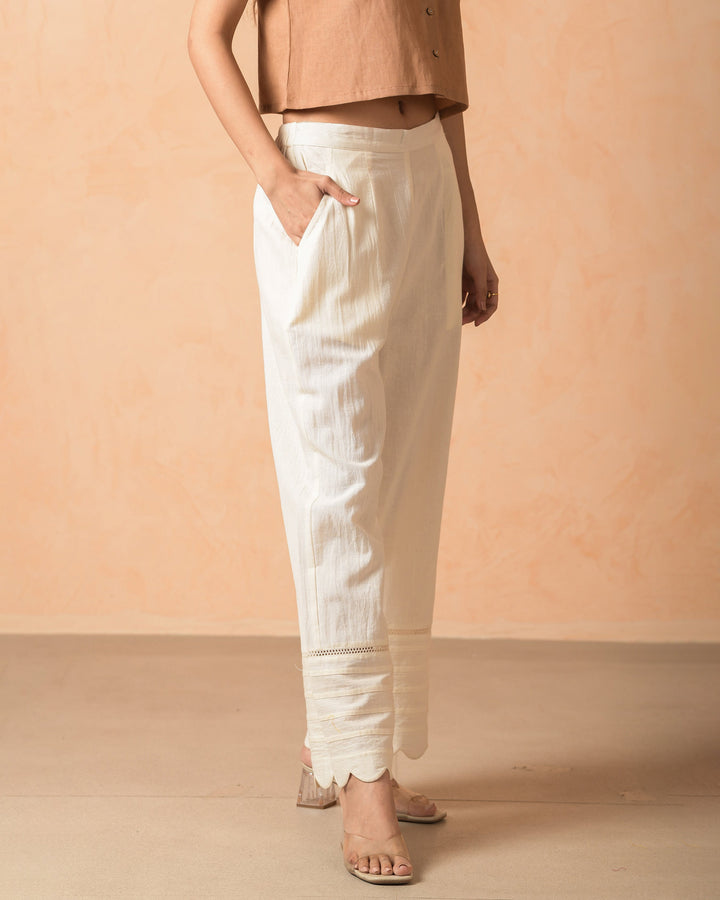 Kairi Cream Cotton Solid Pants
