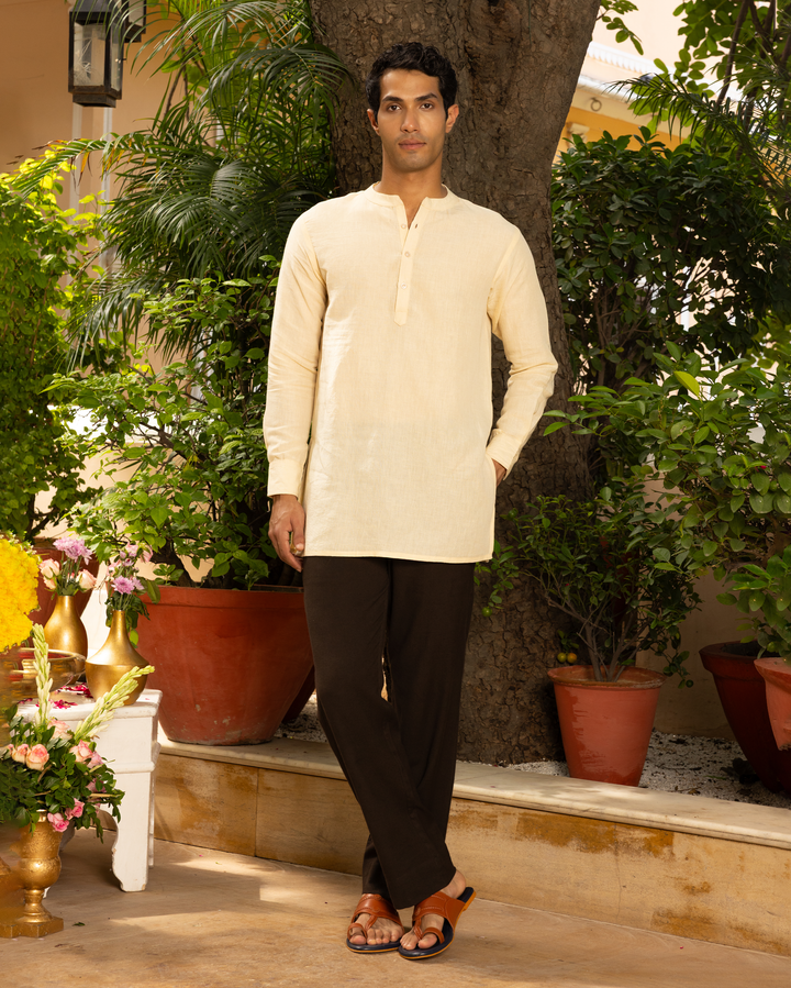 Vaan Cream Solid Cotton Flex Kurta