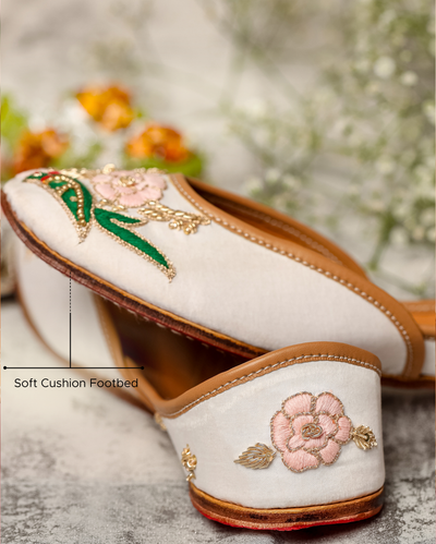 Chilli Pepper Handcrafted Jutti