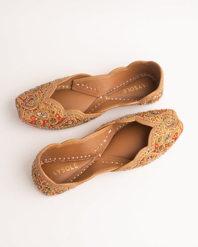 Hunar Red Handcrafted Jutti