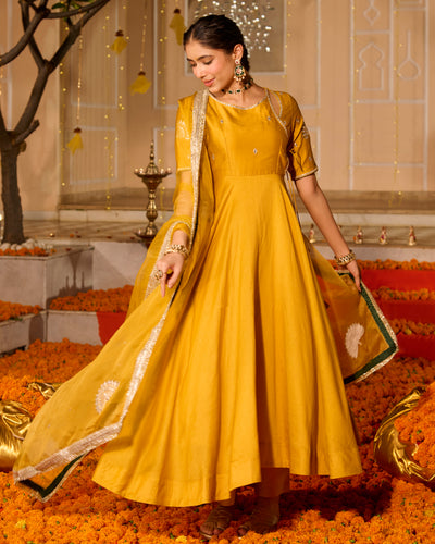Noorani Yellow Solid Chanderi Suit Set