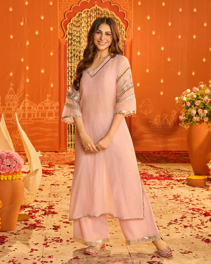 Rajeshwari Light Pink Embroidered Chanderi Kurta Set