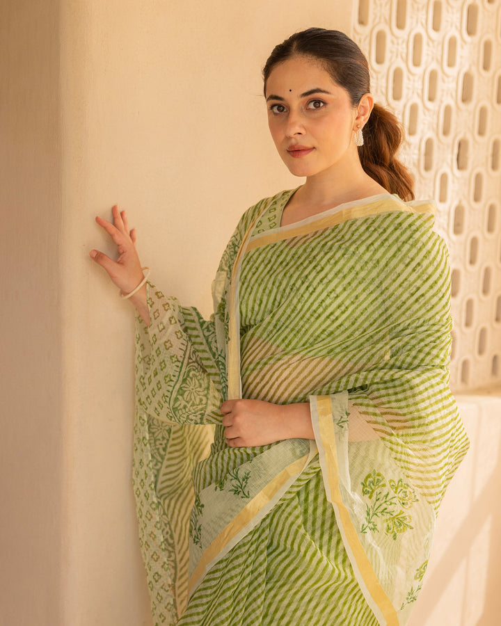 Ruhina Light Green Doria Printed Saree