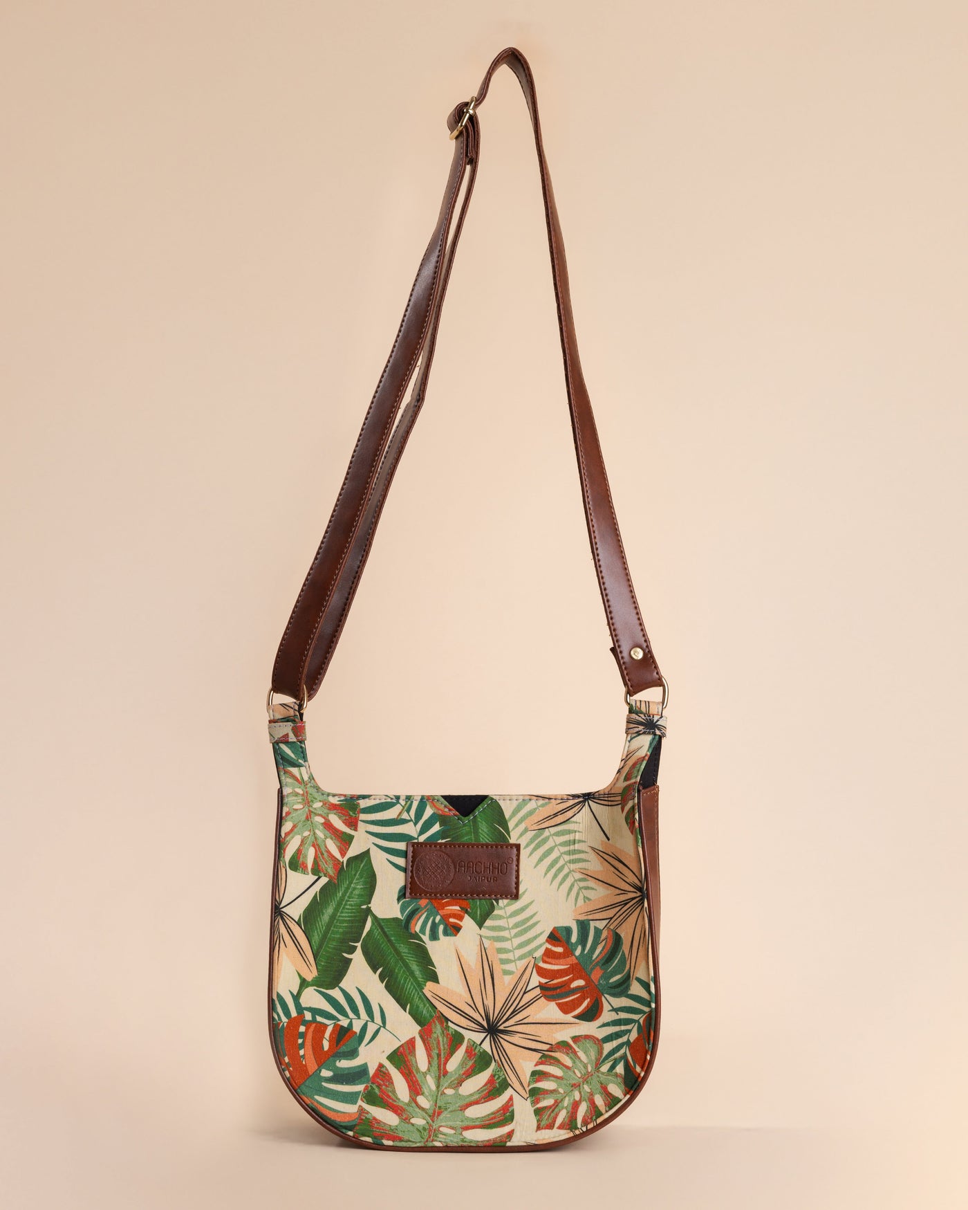 Fescue Cream Sling Bag