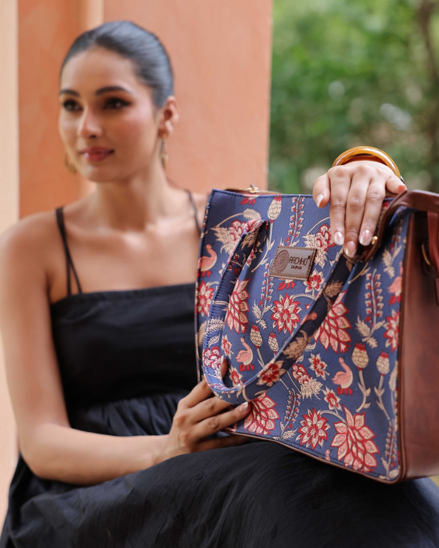 Orya Blue Shoulder Bag