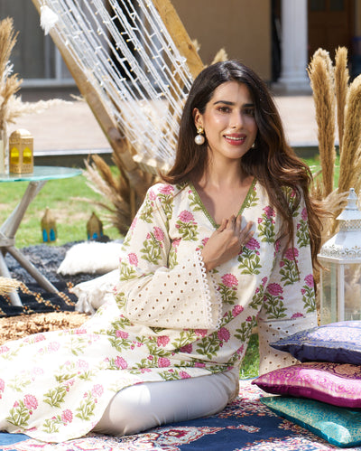 Ravishing Cream Printed Cotton Kurta Set